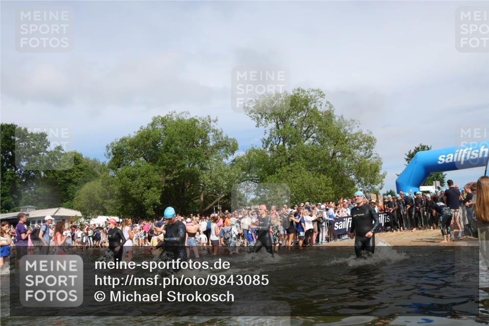 21.06.2026 - Viking Triathlon Michael Strokosch http://msf.ph/oto/9843085 21.06.2026 10:06:55 Schwimmen 54, 60, 94, 123, 166, 245, 310, 314, 345, 449, 464, 495, 609, 615, 668 meine-sportfotos.de
