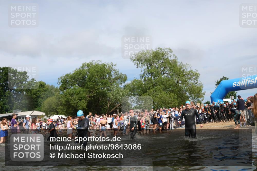 21.06.2026 - Viking Triathlon Michael Strokosch http://msf.ph/oto/9843086 21.06.2026 10:06:55 Schwimmen 54, 60, 94, 123, 166, 245, 310, 314, 345, 449, 464, 495, 609, 615, 668 meine-sportfotos.de