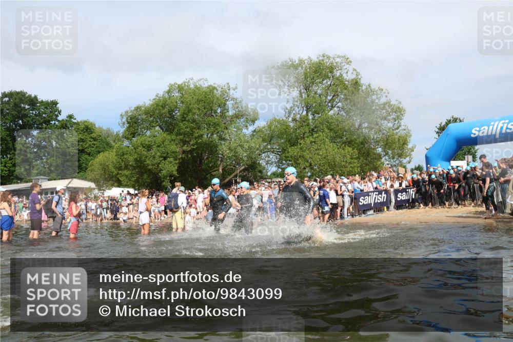 21.06.2026 - Viking Triathlon Michael Strokosch http://msf.ph/oto/9843099 21.06.2026 10:07:00 Schwimmen 37, 54, 60, 69, 94, 123, 307, 314, 329, 345, 369, 449, 609, 615, 668 meine-sportfotos.de
