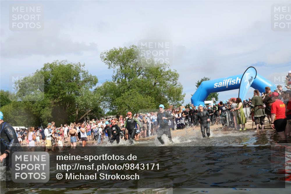 21.06.2026 - Viking Triathlon Michael Strokosch http://msf.ph/oto/9843171 21.06.2026 10:07:30 Schwimmen 24, 76, 107, 158, 253, 258, 306, 346, 403, 510, 540, 605, 624, 628, 659 meine-sportfotos.de