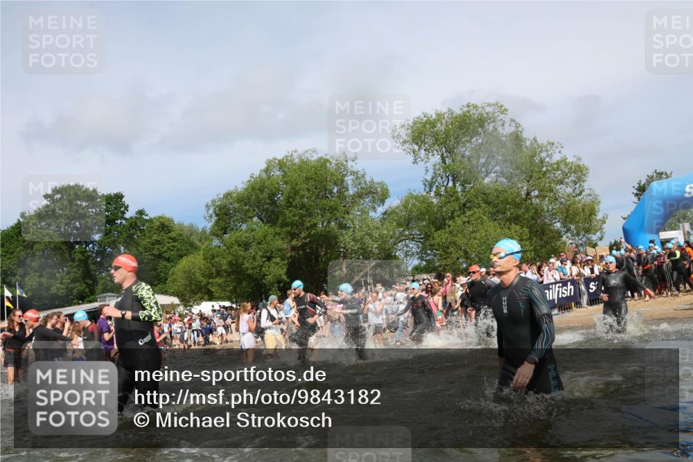 21.06.2026 - Viking Triathlon Michael Strokosch http://msf.ph/oto/9843182 21.06.2026 10:07:34 Schwimmen 24, 66, 107, 164, 253, 258, 275, 306, 313, 346, 366, 540, 605, 628, 659 meine-sportfotos.de