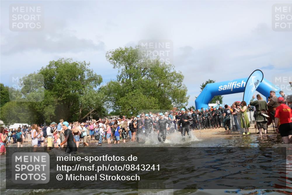 21.06.2026 - Viking Triathlon Michael Strokosch http://msf.ph/oto/9843241 21.06.2026 10:07:58 Schwimmen 57, 97, 124, 178, 217, 257, 295, 298, 388, 413, 494, 534, 622, 630, 635 meine-sportfotos.de
