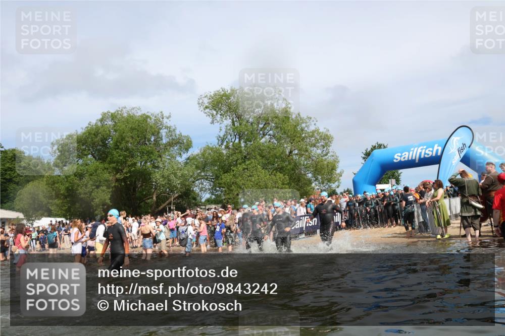 21.06.2026 - Viking Triathlon Michael Strokosch http://msf.ph/oto/9843242 21.06.2026 10:07:58 Schwimmen 57, 97, 124, 178, 217, 257, 295, 298, 388, 413, 494, 534, 622, 630, 635 meine-sportfotos.de