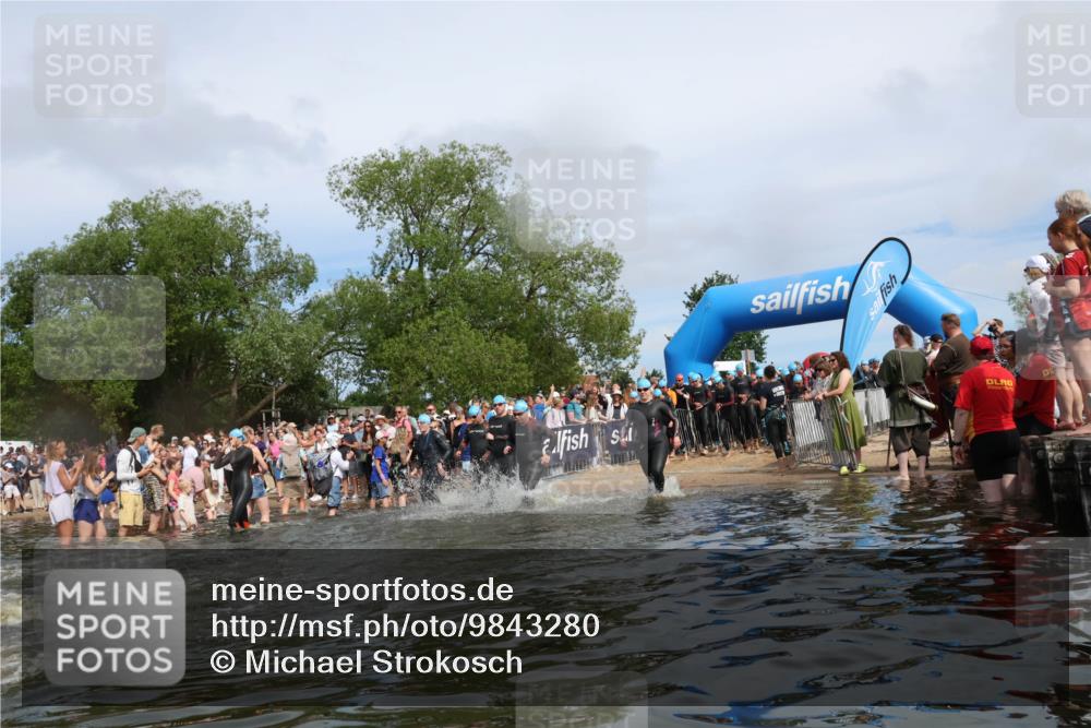 21.06.2026 - Viking Triathlon Michael Strokosch http://msf.ph/oto/9843280 21.06.2026 10:08:14 Schwimmen 59, 101, 172, 182, 223, 250, 283, 335, 382, 416, 421, 427, 433, 434, 463, 564, 642 meine-sportfotos.de