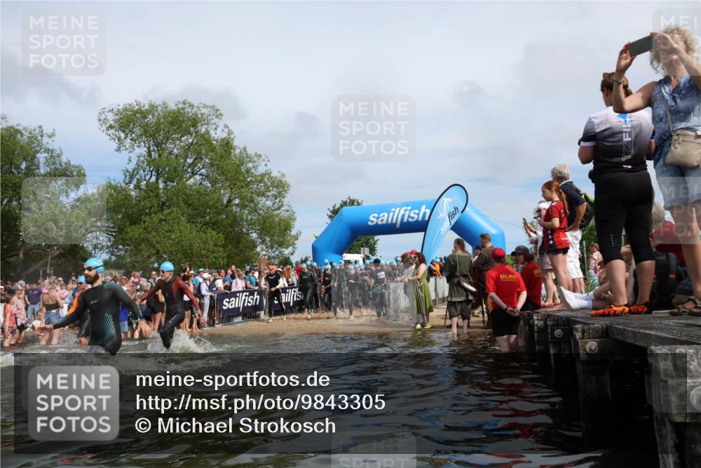 21.06.2026 - Viking Triathlon Michael Strokosch http://msf.ph/oto/9843305 21.06.2026 10:08:26 Schwimmen 48, 133, 168, 192, 222, 223, 250, 317, 354, 375, 416, 463, 564, 571, 613 meine-sportfotos.de