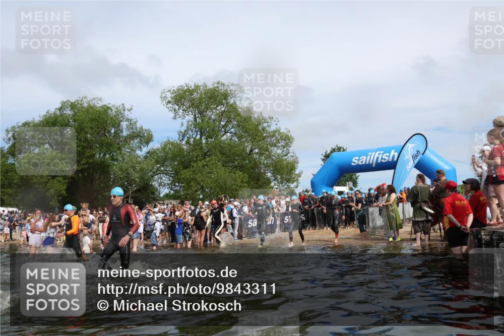 21.06.2026 - Viking Triathlon Michael Strokosch http://msf.ph/oto/9843311 21.06.2026 10:08:28 Schwimmen 48, 133, 168, 192, 222, 317, 354, 375, 571, 613 meine-sportfotos.de
