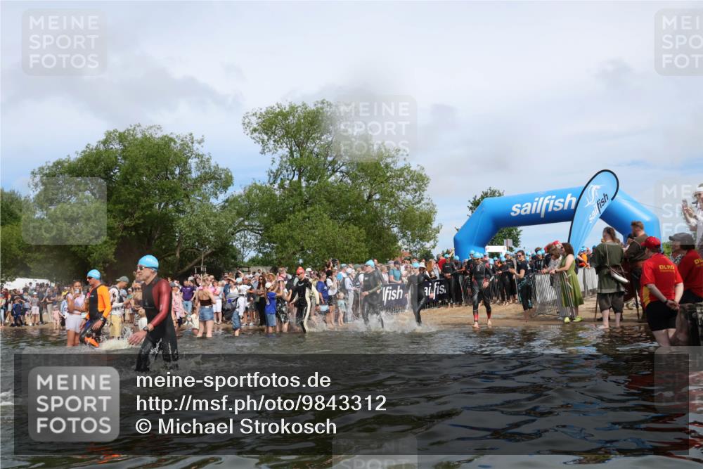 21.06.2026 - Viking Triathlon Michael Strokosch http://msf.ph/oto/9843312 21.06.2026 10:08:28 Schwimmen 48, 133, 168, 192, 222, 317, 354, 375, 571, 613 meine-sportfotos.de