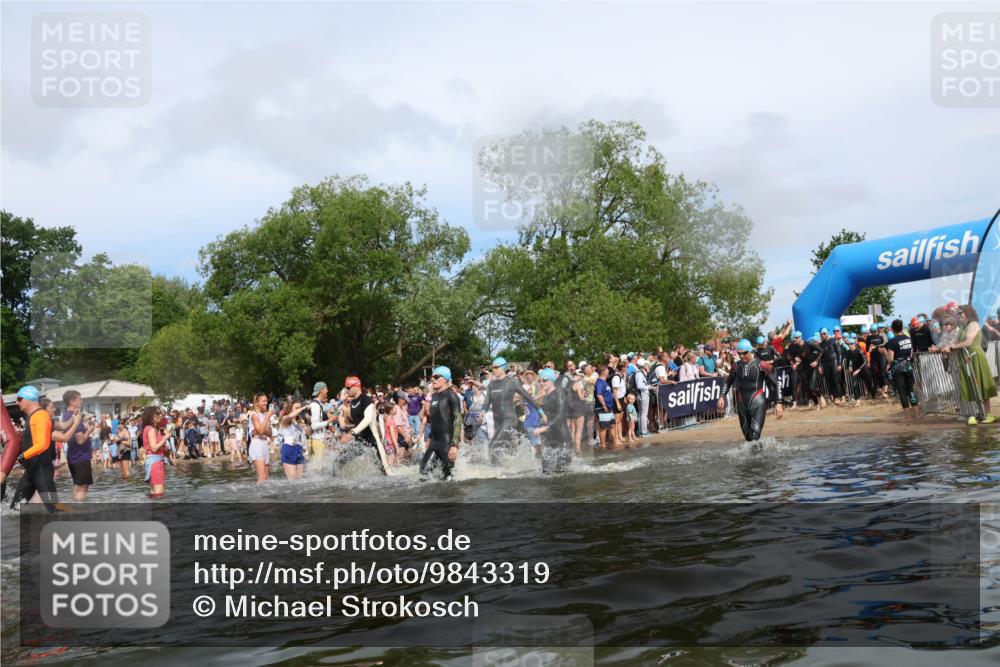 21.06.2026 - Viking Triathlon Michael Strokosch http://msf.ph/oto/9843319 21.06.2026 10:08:31 Schwimmen 48, 133, 168, 192, 207, 222, 254, 317, 322, 354, 375, 376, 571, 613, 629 meine-sportfotos.de