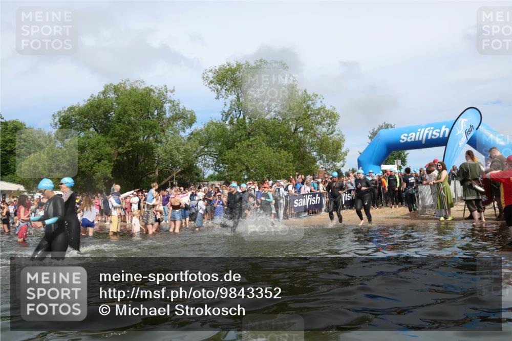 21.06.2026 - Viking Triathlon Michael Strokosch http://msf.ph/oto/9843352 21.06.2026 10:08:43 Schwimmen 75, 92, 105, 203, 207, 254, 322, 324, 365, 376, 409, 476, 549, 629, 661 meine-sportfotos.de