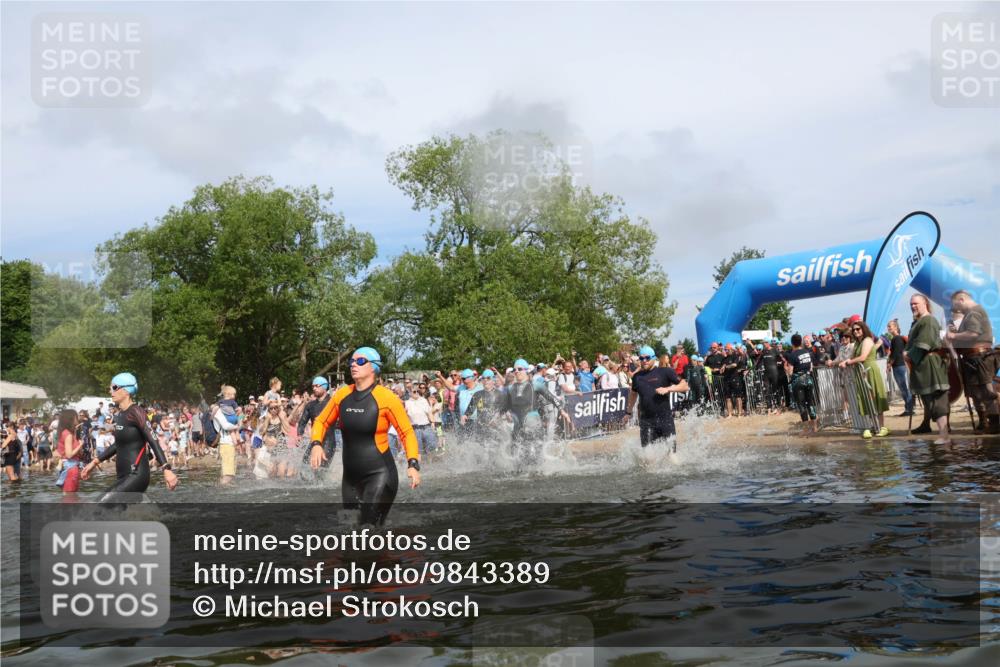 21.06.2026 - Viking Triathlon Michael Strokosch http://msf.ph/oto/9843389 21.06.2026 10:08:59 Schwimmen 40, 70, 77, 106, 139, 181, 237, 252, 344, 362, 509, 542, 566, 652 meine-sportfotos.de