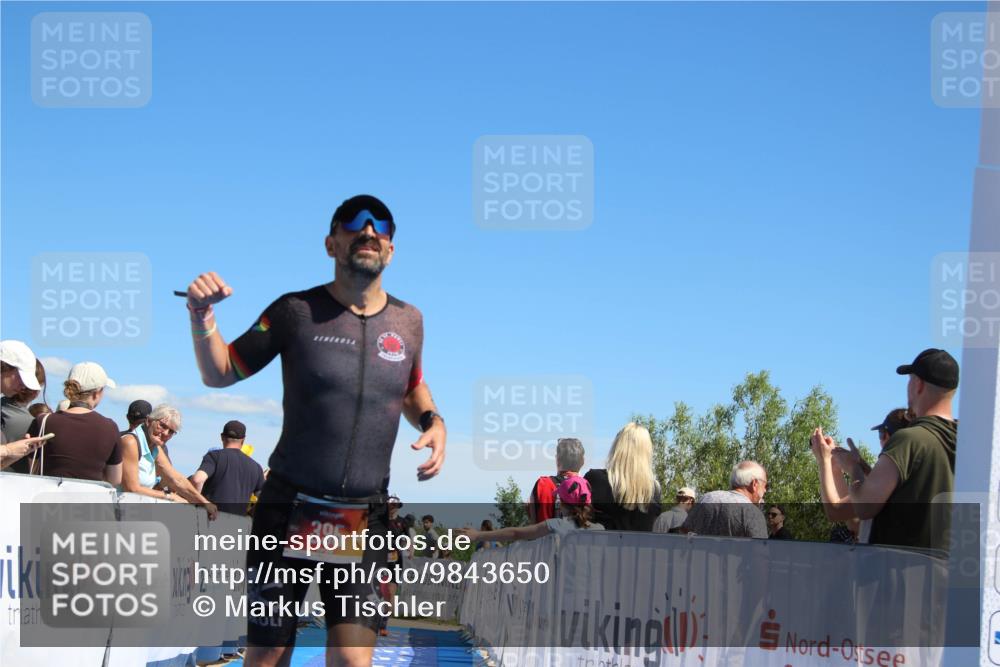 21.06.2026 - Viking Triathlon Markus Tischler http://msf.ph/oto/9843650 21.06.2026 15:40:29 Ziel 395, 400, 533 meine-sportfotos.de
