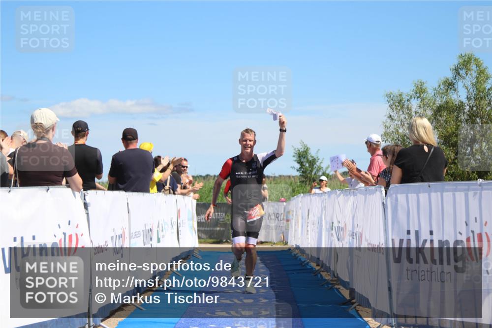 21.06.2026 - Viking Triathlon Markus Tischler http://msf.ph/oto/9843721 21.06.2026 15:42:35 Ziel 300, 341 meine-sportfotos.de