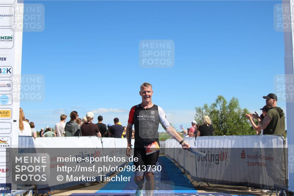 21.06.2026 - Viking Triathlon Markus Tischler http://msf.ph/oto/9843730 21.06.2026 15:42:37 Ziel 300, 341 meine-sportfotos.de