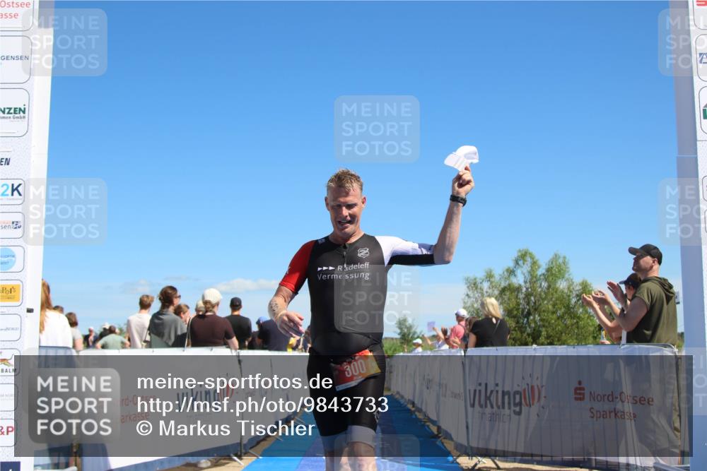 21.06.2026 - Viking Triathlon Markus Tischler http://msf.ph/oto/9843733 21.06.2026 15:42:38 Ziel 300, 341 meine-sportfotos.de