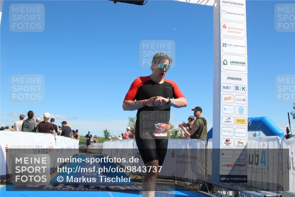 21.06.2026 - Viking Triathlon Markus Tischler http://msf.ph/oto/9843737 21.06.2026 15:42:42 Ziel 300, 341 meine-sportfotos.de