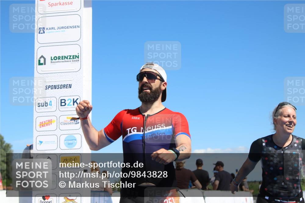 21.06.2026 - Viking Triathlon Markus Tischler http://msf.ph/oto/9843828 21.06.2026 15:45:08 Ziel 251, 358 meine-sportfotos.de