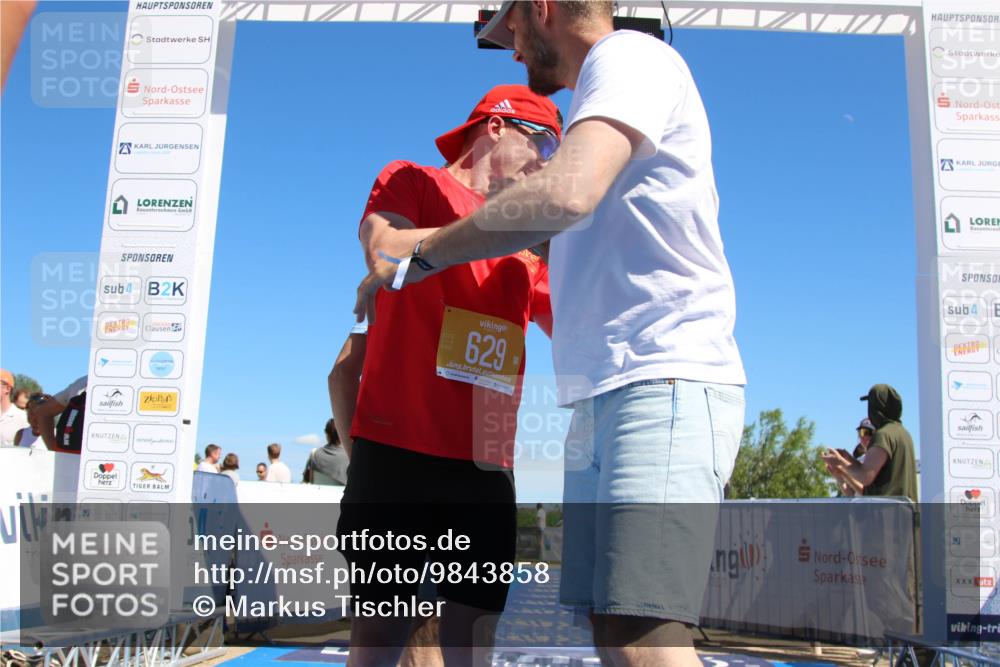 21.06.2026 - Viking Triathlon Markus Tischler http://msf.ph/oto/9843858 21.06.2026 15:45:28 Ziel 295, 629 meine-sportfotos.de