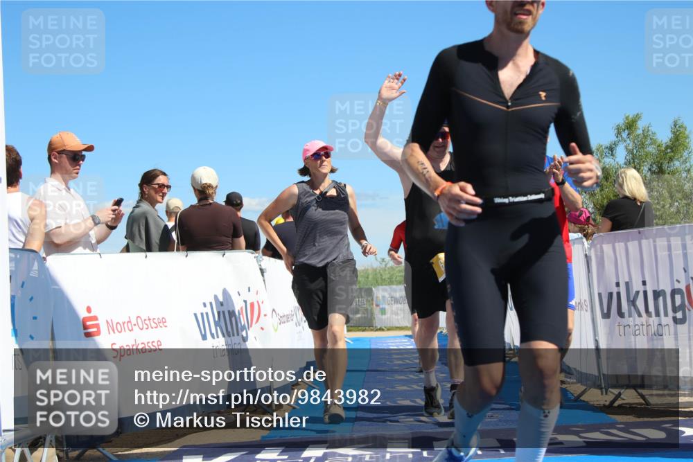 21.06.2026 - Viking Triathlon Markus Tischler http://msf.ph/oto/9843982 21.06.2026 15:48:41 Ziel 106, 350, 616 meine-sportfotos.de