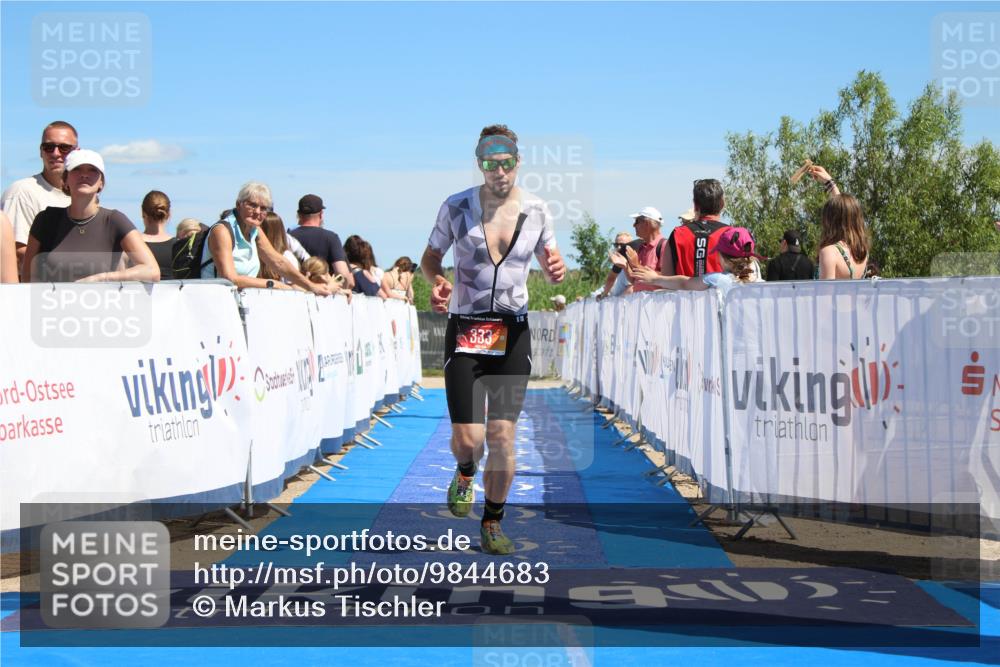 21.06.2026 - Viking Triathlon Markus Tischler http://msf.ph/oto/9844683 21.06.2026 15:34:19 Ziel 303, 333, 349 meine-sportfotos.de