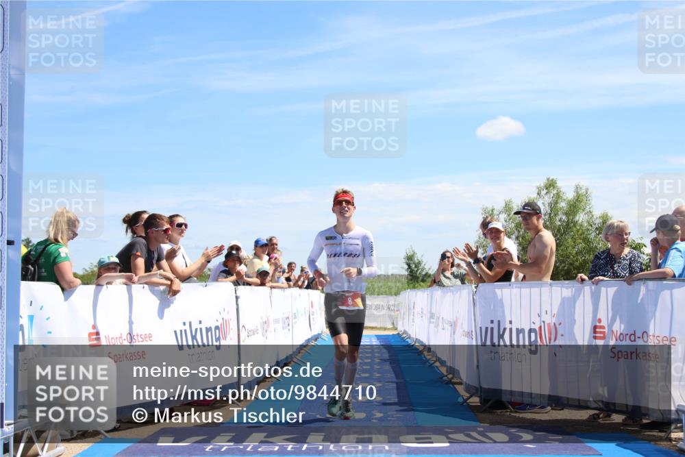 21.06.2026 - Viking Triathlon Markus Tischler http://msf.ph/oto/9844710 21.06.2026 14:02:03 Ziel 8 meine-sportfotos.de
