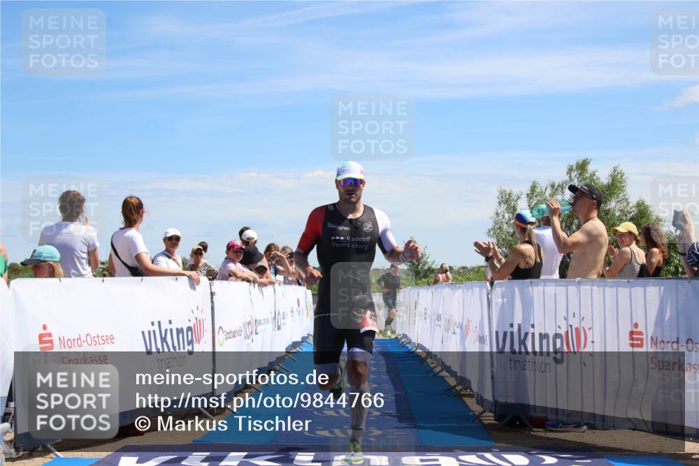 21.06.2026 - Viking Triathlon Markus Tischler http://msf.ph/oto/9844766 21.06.2026 14:09:17 Ziel 517 meine-sportfotos.de