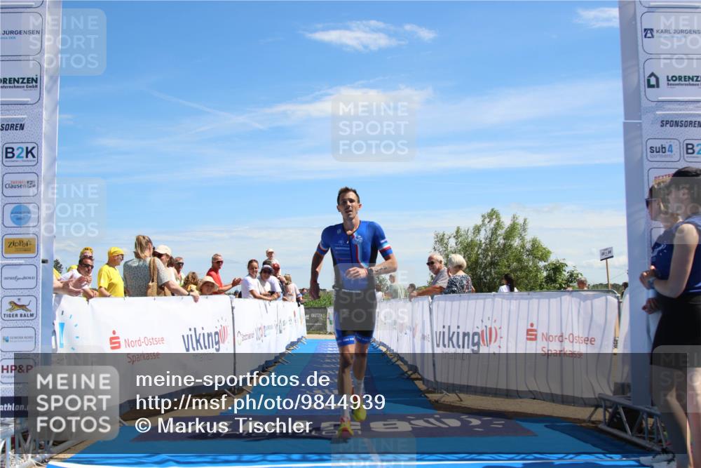 21.06.2026 - Viking Triathlon Markus Tischler http://msf.ph/oto/9844939 21.06.2026 14:15:26 Ziel 410 meine-sportfotos.de