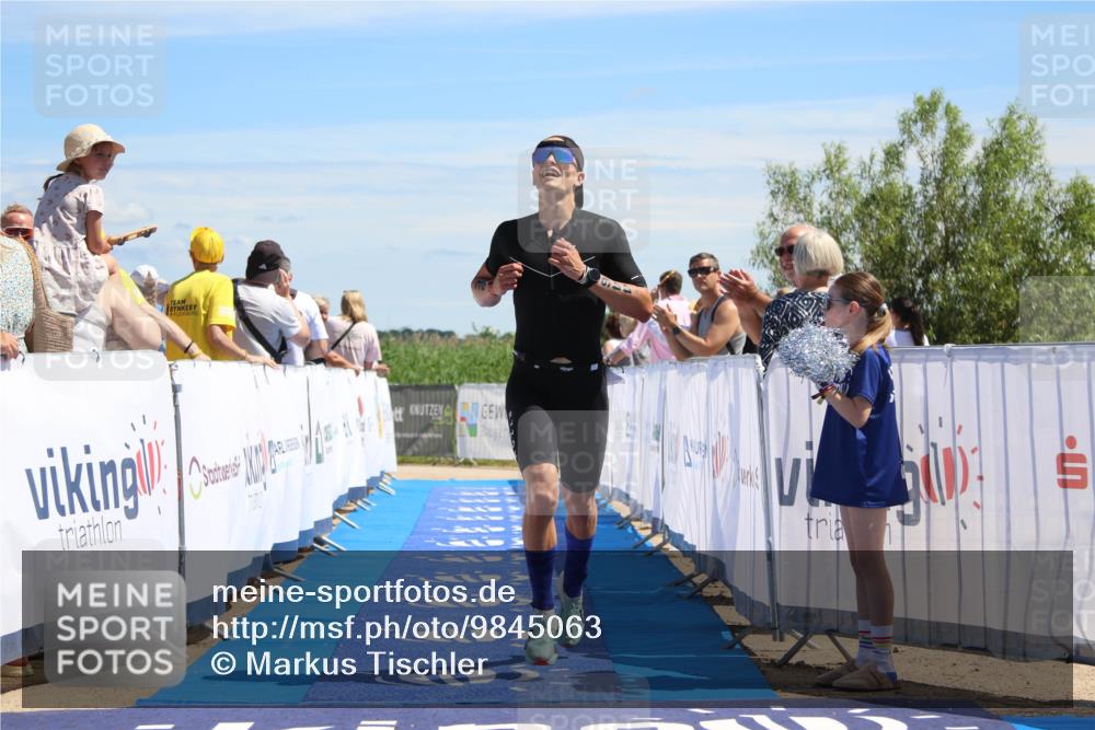 21.06.2026 - Viking Triathlon Markus Tischler http://msf.ph/oto/9845063 21.06.2026 14:24:01 Ziel 446 meine-sportfotos.de