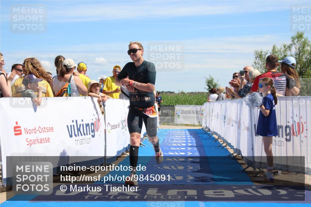 21.06.2026 - Viking Triathlon Markus Tischler http://msf.ph/oto/9845091 21.06.2026 14:26:08 Ziel 454 meine-sportfotos.de