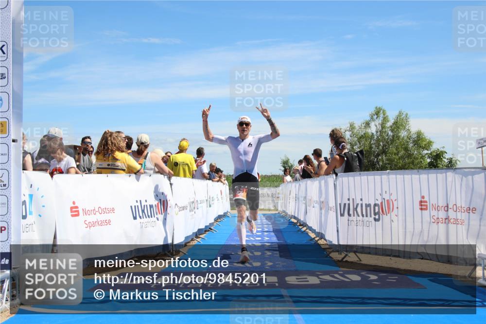 21.06.2026 - Viking Triathlon Markus Tischler http://msf.ph/oto/9845201 21.06.2026 14:30:45 Ziel 425, 467 meine-sportfotos.de