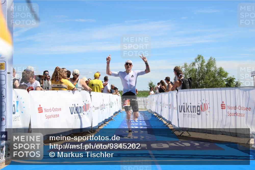 21.06.2026 - Viking Triathlon Markus Tischler http://msf.ph/oto/9845202 21.06.2026 14:30:46 Ziel 425, 467 meine-sportfotos.de