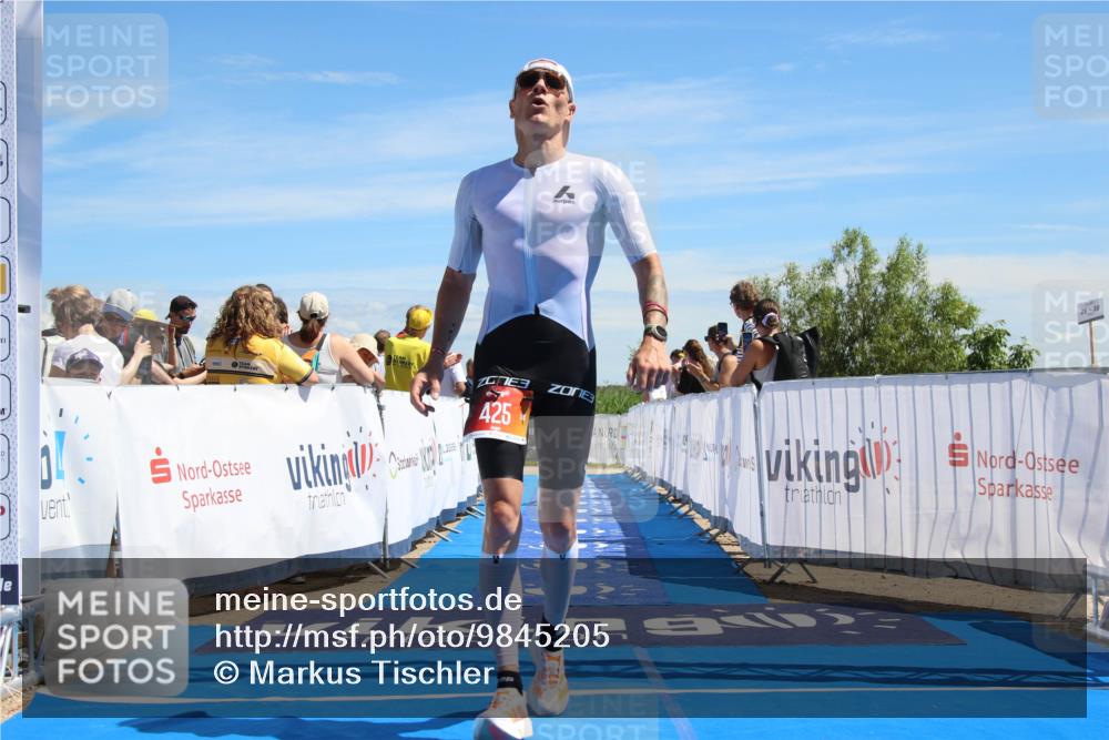 21.06.2026 - Viking Triathlon Markus Tischler http://msf.ph/oto/9845205 21.06.2026 14:30:47 Ziel 425, 467 meine-sportfotos.de
