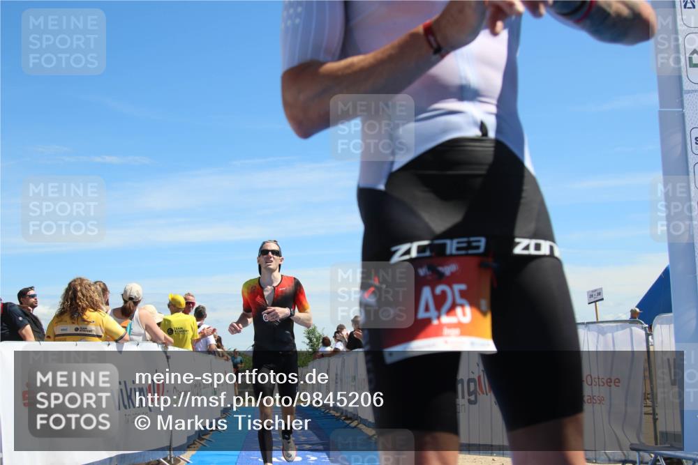 21.06.2026 - Viking Triathlon Markus Tischler http://msf.ph/oto/9845206 21.06.2026 14:30:49 Ziel 425, 467 meine-sportfotos.de
