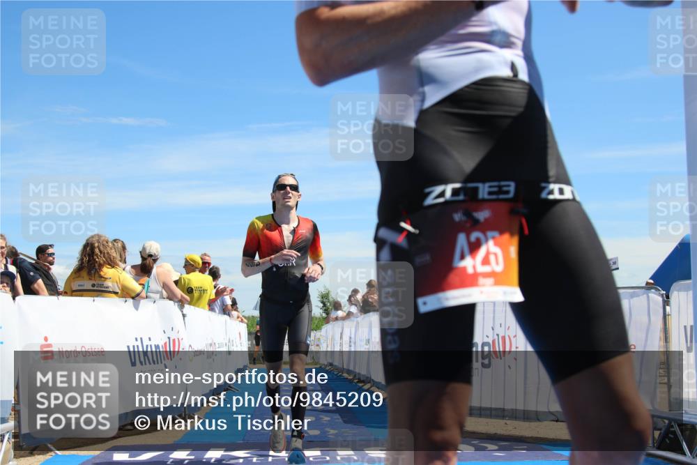 21.06.2026 - Viking Triathlon Markus Tischler http://msf.ph/oto/9845209 21.06.2026 14:30:49 Ziel 425, 467 meine-sportfotos.de