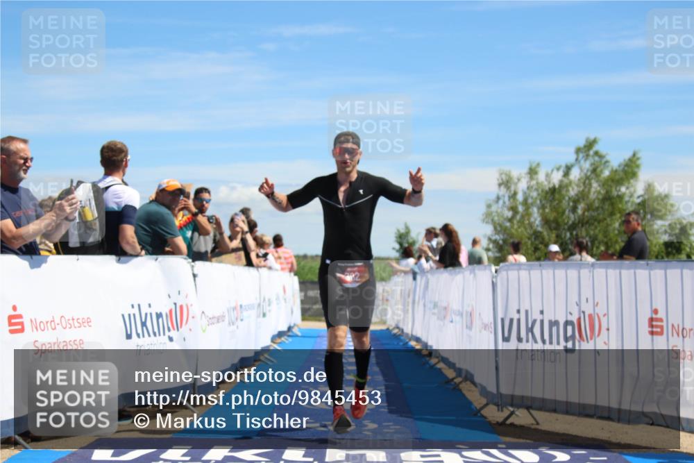21.06.2026 - Viking Triathlon Markus Tischler http://msf.ph/oto/9845453 21.06.2026 14:40:48 Ziel 302, 394 meine-sportfotos.de