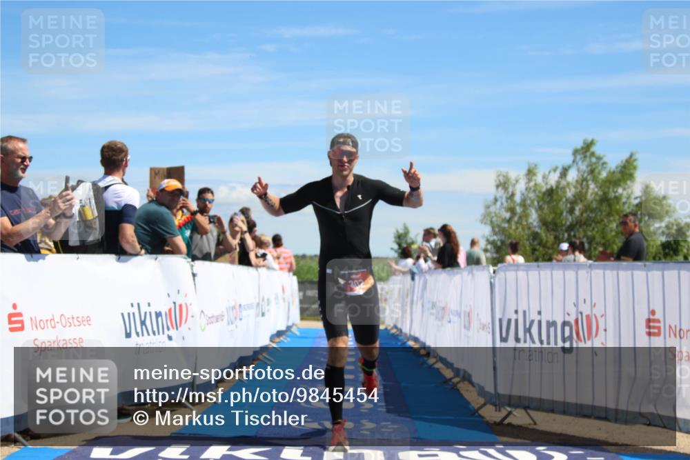 21.06.2026 - Viking Triathlon Markus Tischler http://msf.ph/oto/9845454 21.06.2026 14:40:48 Ziel 302, 394 meine-sportfotos.de