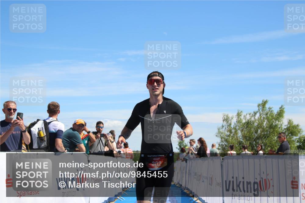 21.06.2026 - Viking Triathlon Markus Tischler http://msf.ph/oto/9845455 21.06.2026 14:40:49 Ziel 302, 394 meine-sportfotos.de