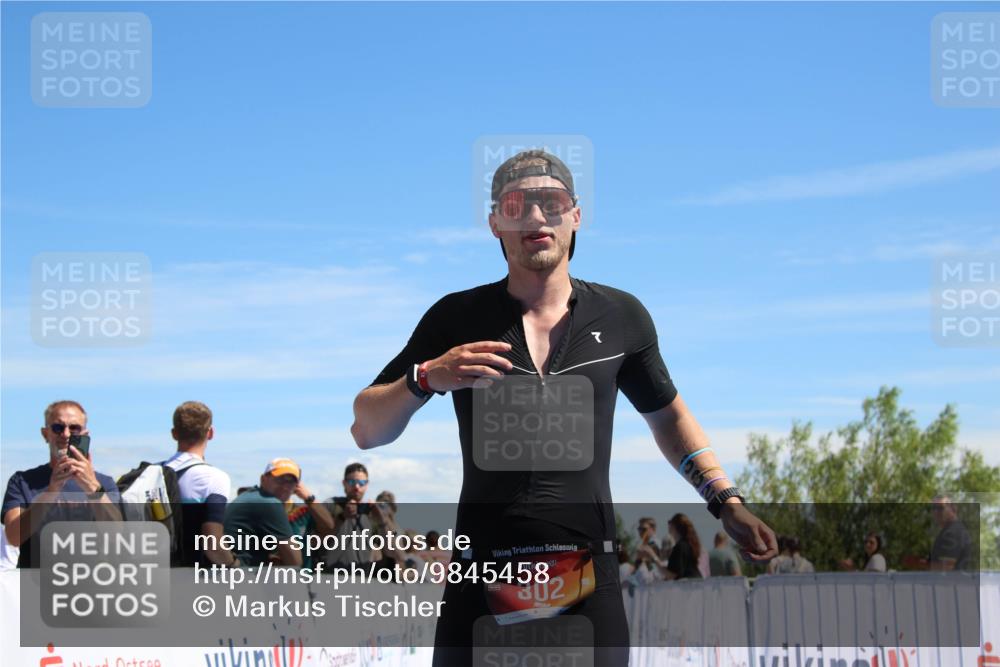 21.06.2026 - Viking Triathlon Markus Tischler http://msf.ph/oto/9845458 21.06.2026 14:40:49 Ziel 302, 394 meine-sportfotos.de