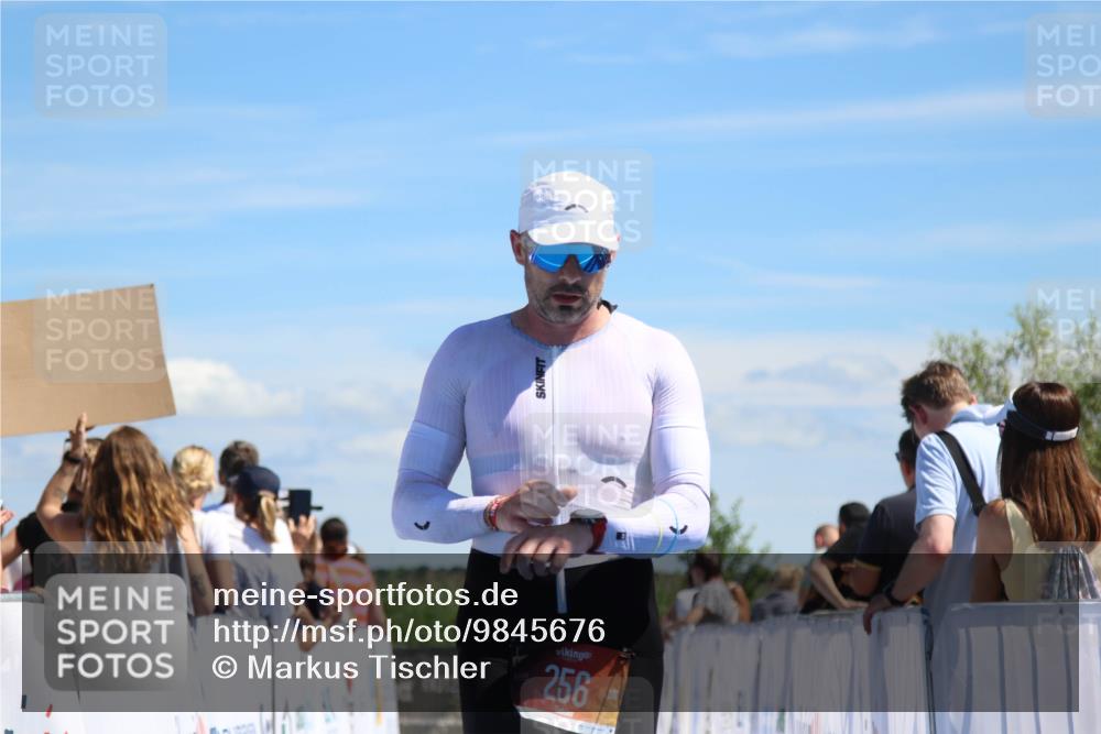 21.06.2026 - Viking Triathlon Markus Tischler http://msf.ph/oto/9845676 21.06.2026 14:48:51 Ziel 256 meine-sportfotos.de