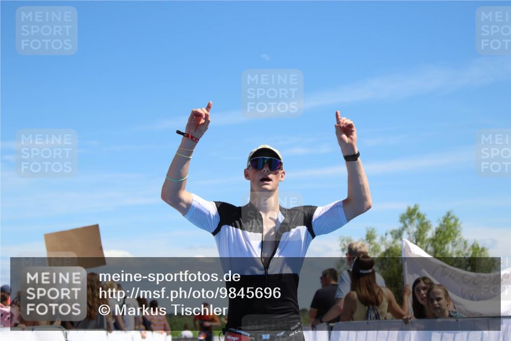 21.06.2026 - Viking Triathlon Markus Tischler http://msf.ph/oto/9845696 21.06.2026 14:49:09 Ziel 259, 526 meine-sportfotos.de