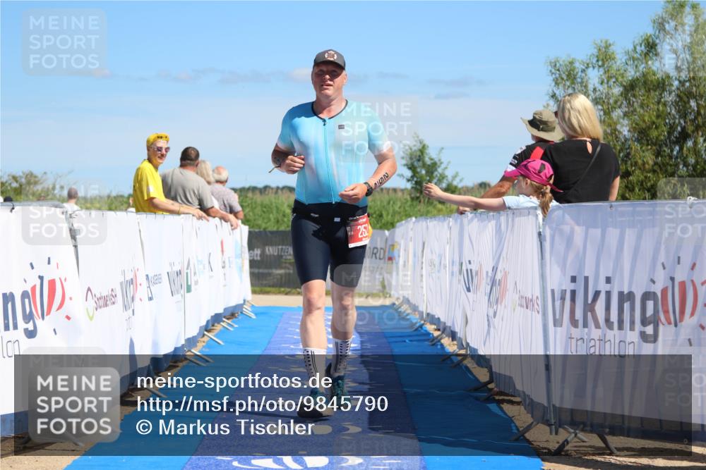21.06.2026 - Viking Triathlon Markus Tischler http://msf.ph/oto/9845790 21.06.2026 16:05:14 Ziel 252 meine-sportfotos.de