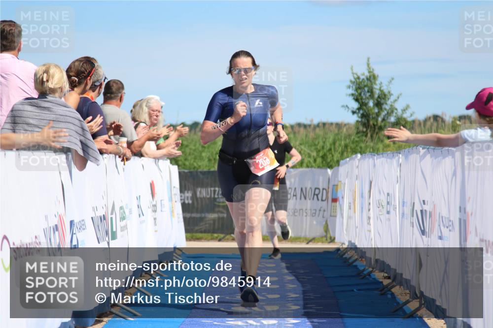 21.06.2026 - Viking Triathlon Markus Tischler http://msf.ph/oto/9845914 21.06.2026 16:09:28 Ziel 203, 207 meine-sportfotos.de