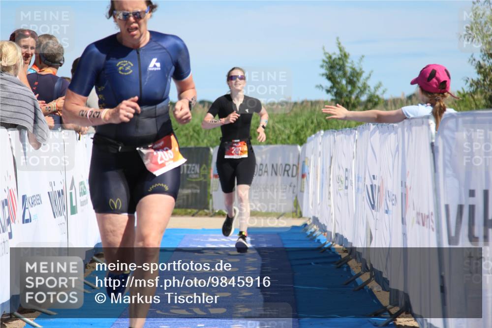 21.06.2026 - Viking Triathlon Markus Tischler http://msf.ph/oto/9845916 21.06.2026 16:09:29 Ziel 203, 207 meine-sportfotos.de