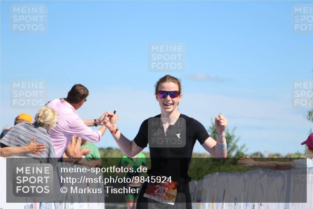 21.06.2026 - Viking Triathlon Markus Tischler http://msf.ph/oto/9845924 21.06.2026 16:09:32 Ziel 203, 207 meine-sportfotos.de