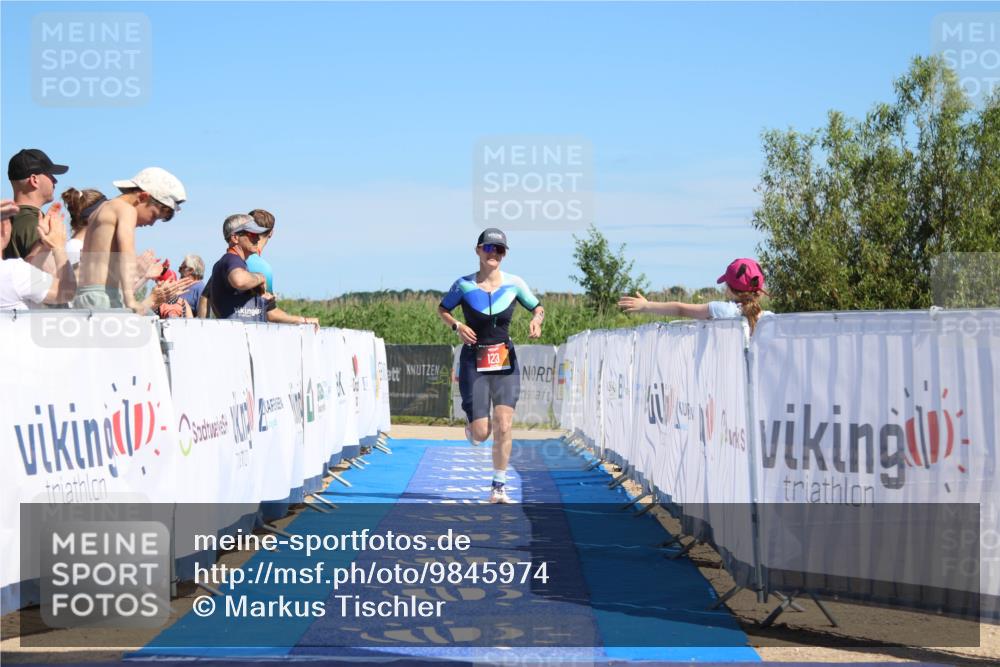 21.06.2026 - Viking Triathlon Markus Tischler http://msf.ph/oto/9845974 21.06.2026 16:11:16 Ziel 123 meine-sportfotos.de