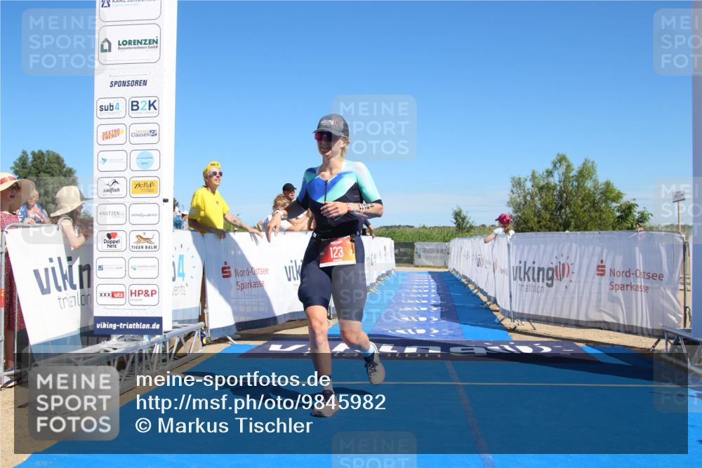 21.06.2026 - Viking Triathlon Markus Tischler http://msf.ph/oto/9845982 21.06.2026 16:11:19 Ziel 123 meine-sportfotos.de
