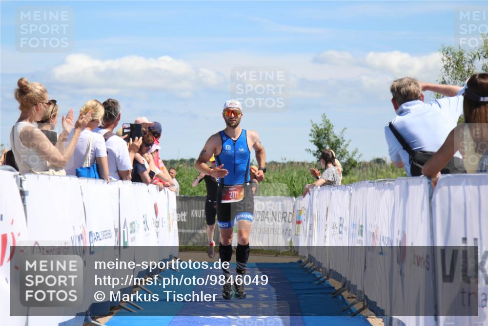 21.06.2026 - Viking Triathlon Markus Tischler http://msf.ph/oto/9846049 21.06.2026 14:53:13 Ziel 211, 438 meine-sportfotos.de