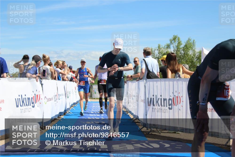 21.06.2026 - Viking Triathlon Markus Tischler http://msf.ph/oto/9846557 21.06.2026 15:00:07 Ziel 403, 459, 546, 553 meine-sportfotos.de