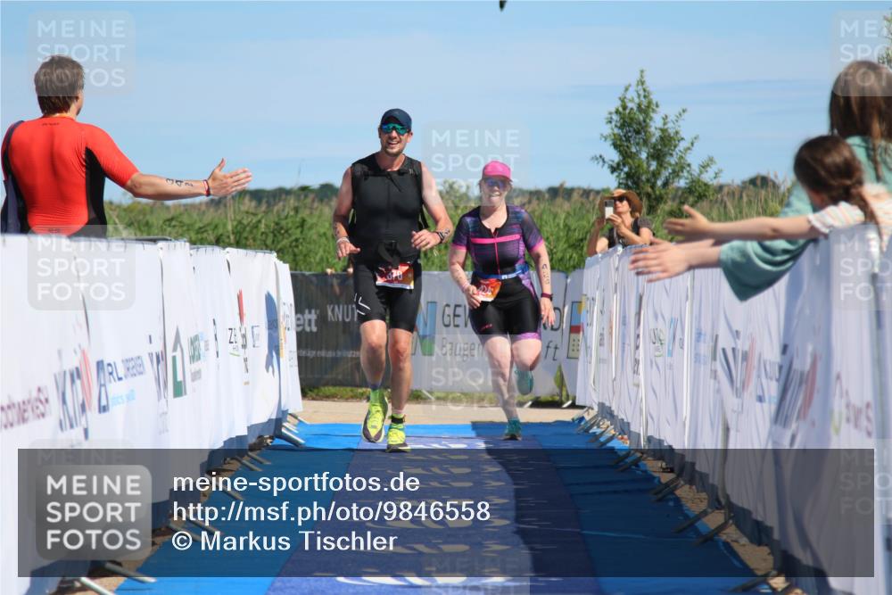 21.06.2026 - Viking Triathlon Markus Tischler http://msf.ph/oto/9846558 21.06.2026 16:33:09 Ziel 370, 424 meine-sportfotos.de