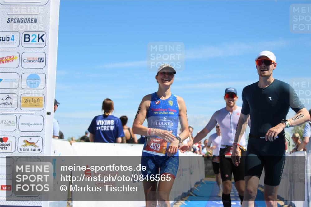 21.06.2026 - Viking Triathlon Markus Tischler http://msf.ph/oto/9846565 21.06.2026 15:00:09 Ziel 351, 403, 459, 546, 553 meine-sportfotos.de