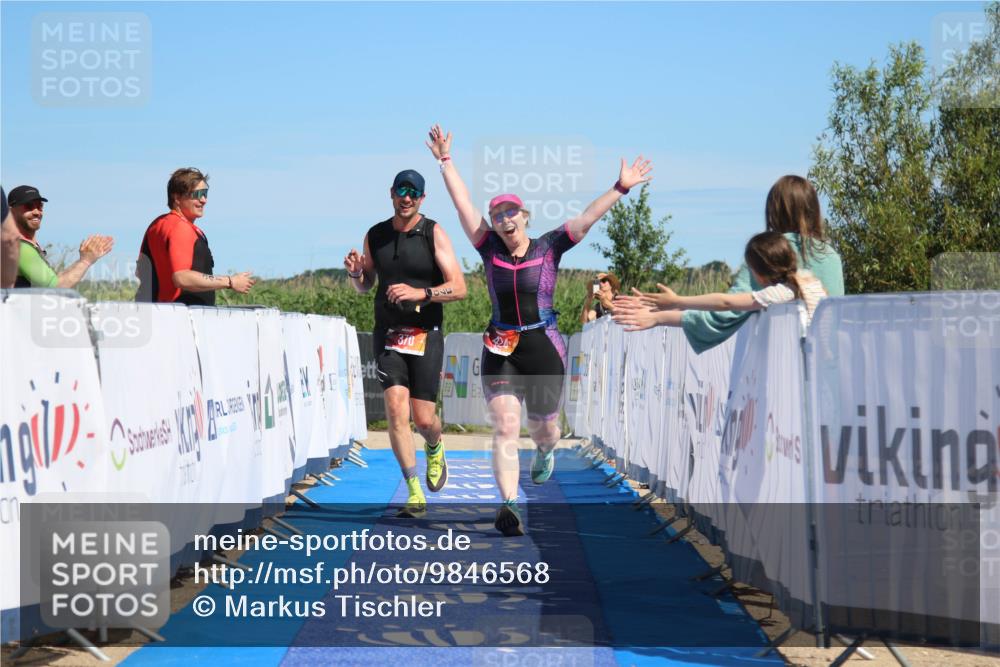 21.06.2026 - Viking Triathlon Markus Tischler http://msf.ph/oto/9846568 21.06.2026 16:33:11 Ziel 370, 424 meine-sportfotos.de
